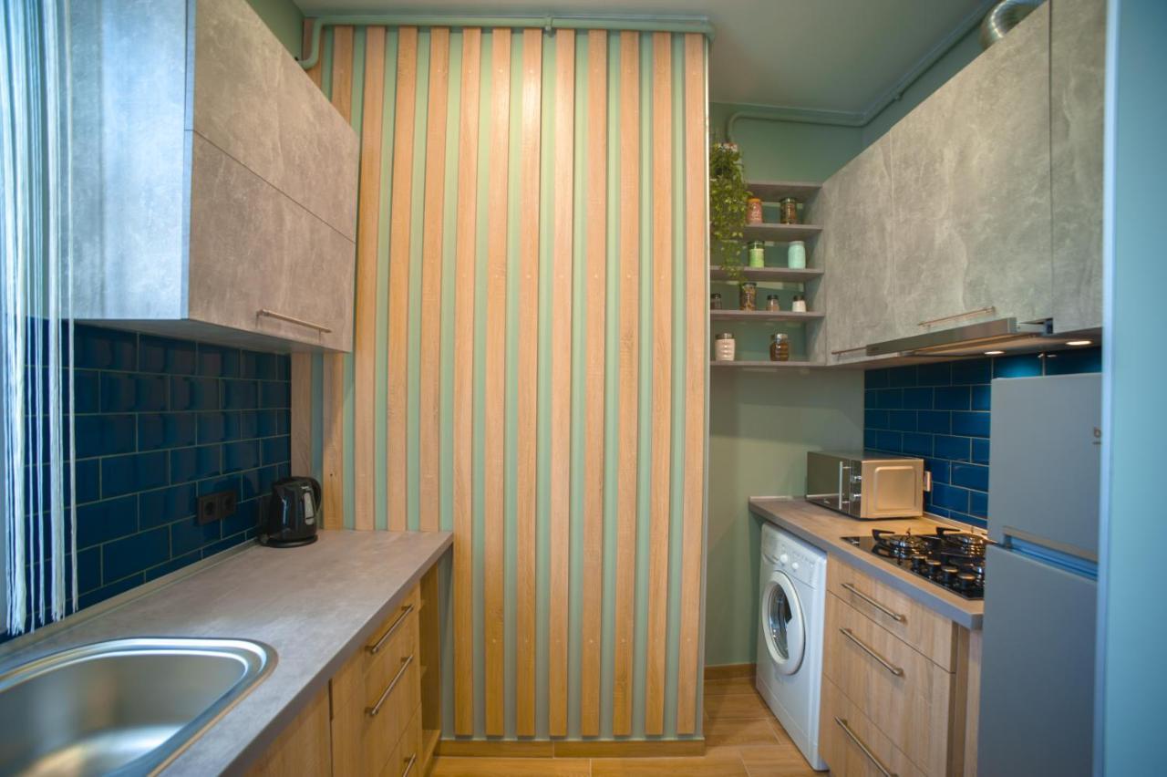 3 Bedroom, 2 Bathroom Apartment Near Forum Lviv Exterior foto