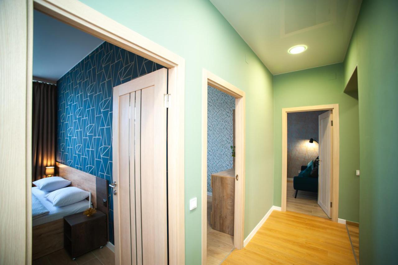 3 Bedroom, 2 Bathroom Apartment Near Forum Lviv Exterior foto