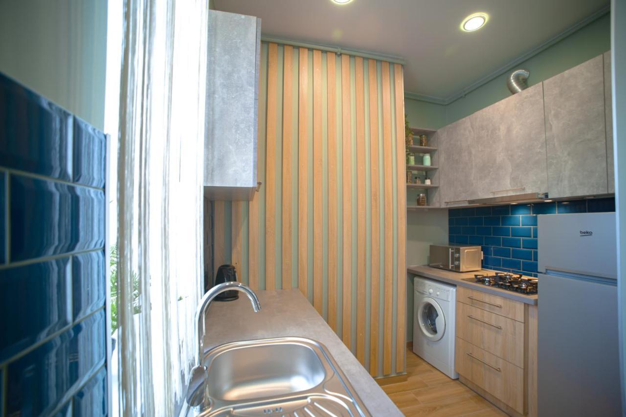 3 Bedroom, 2 Bathroom Apartment Near Forum Lviv Exterior foto